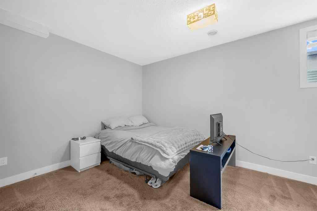 MLS® A2260769 - 724 24 Avenue NW in Mount Pleasant Calgary, Residential