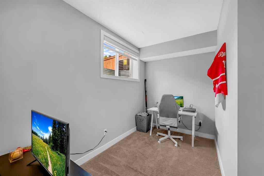 MLS® A2260769 - 724 24 Avenue NW in Mount Pleasant Calgary, Residential