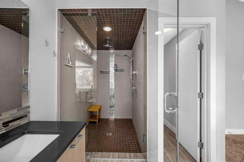 MLS® A2260769 - 724 24 Avenue NW in Mount Pleasant Calgary, Residential