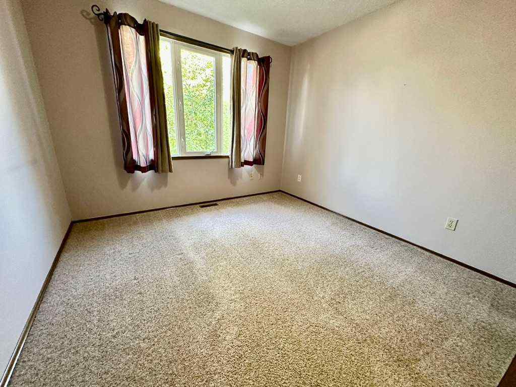 MLS® A2260770 - 2206 41 Street S in Redwood Lethbridge, Residential