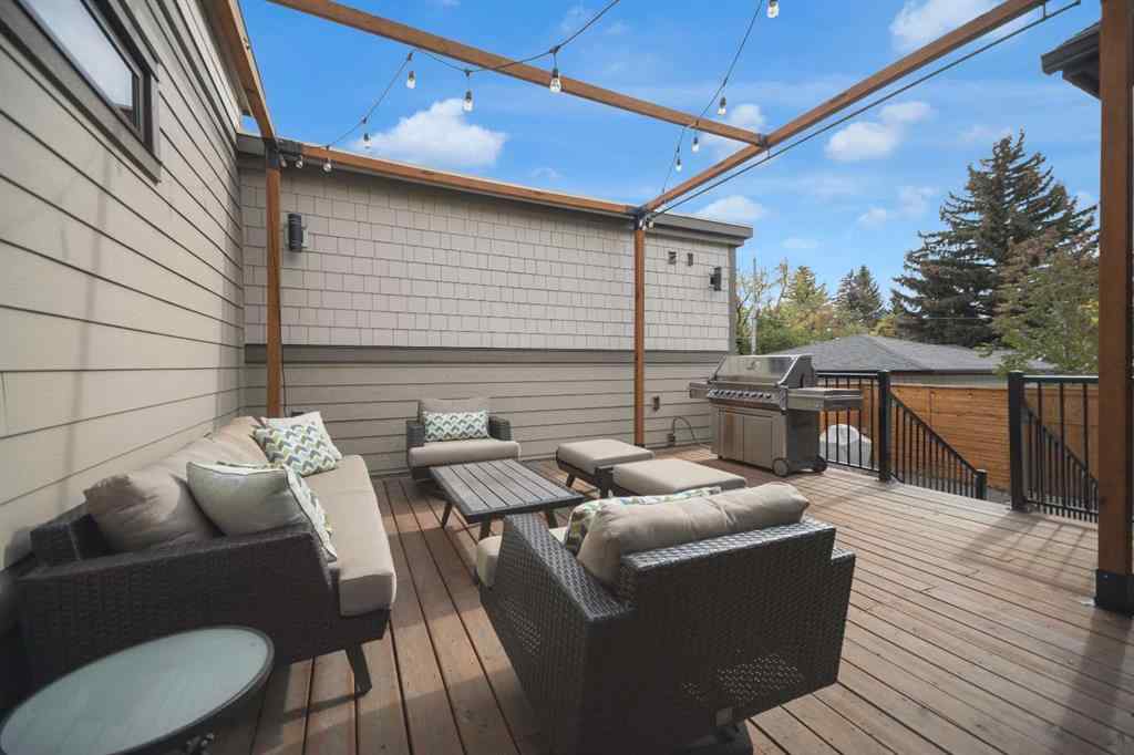 MLS® A2260780 - 220 Parkwood Place SE in Parkland Calgary, Residential