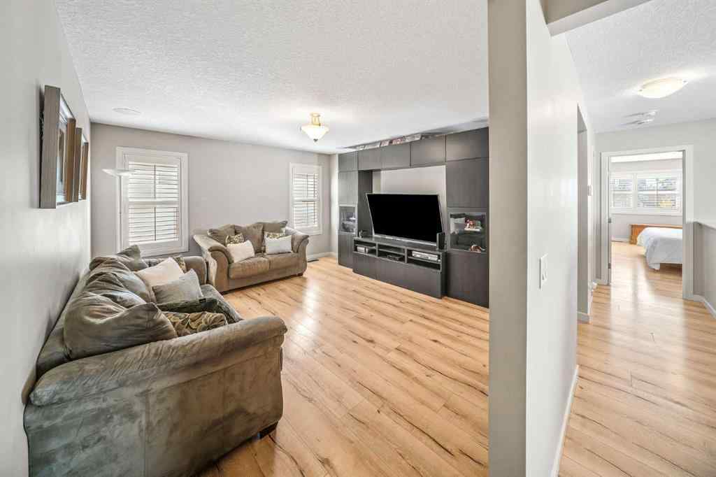 MLS® A2260783 - 220 Auburn Meadows Crescent SE in Auburn Bay Calgary, Residential