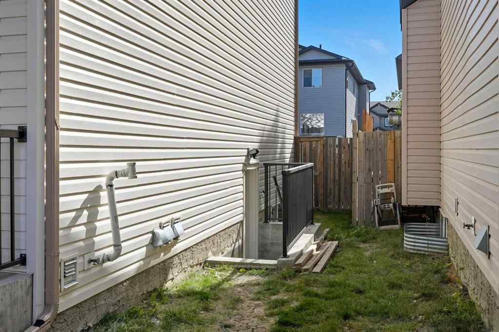 MLS® A2260789 - 45 Everglen Crescent SW in Evergreen Calgary, Residential