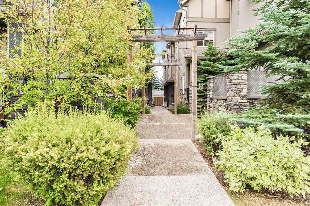 MLS® A2260796 - Unit #4 2428 30 Street SW in Killarney/Glengarry Calgary, Residential