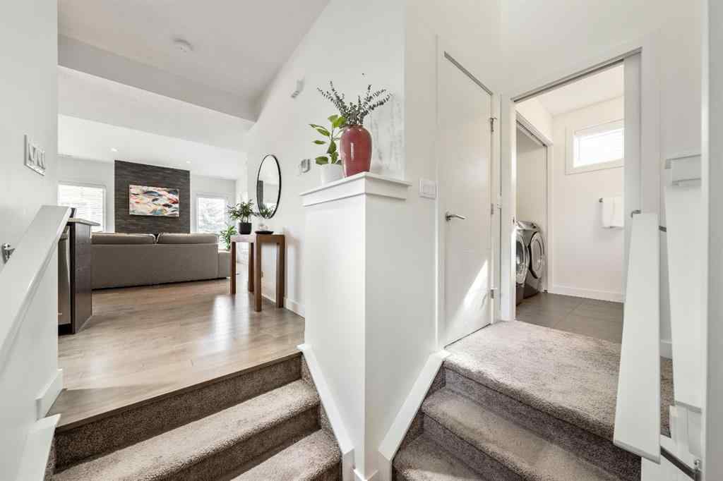 MLS® A2260796 - Unit #4 2428 30 Street SW in Killarney/Glengarry Calgary, Residential