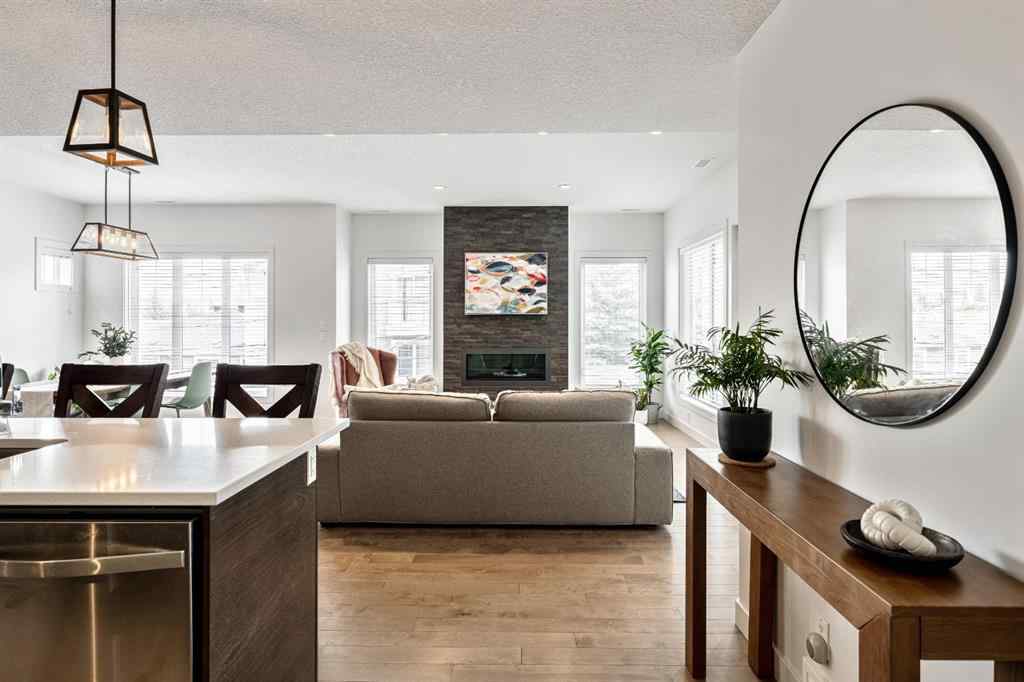 MLS® A2260796 - Unit #4 2428 30 Street SW in Killarney/Glengarry Calgary, Residential