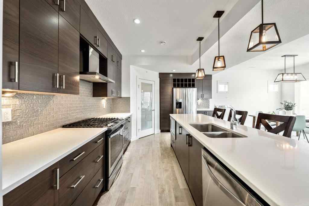 MLS® A2260796 - Unit #4 2428 30 Street SW in Killarney/Glengarry Calgary, Residential