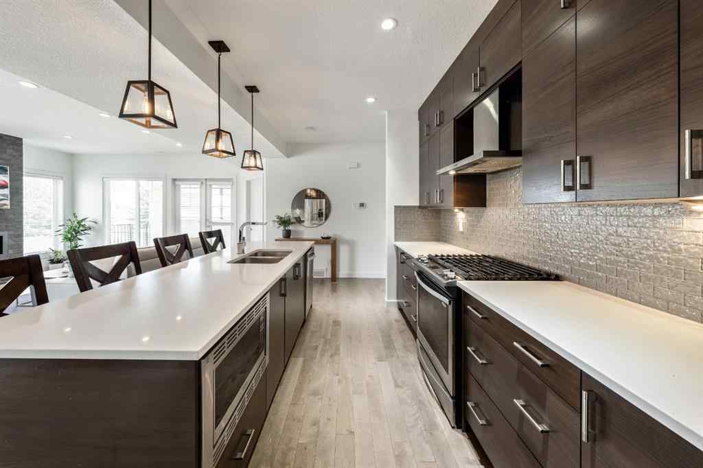 MLS® A2260796 - Unit #4 2428 30 Street SW in Killarney/Glengarry Calgary, Residential