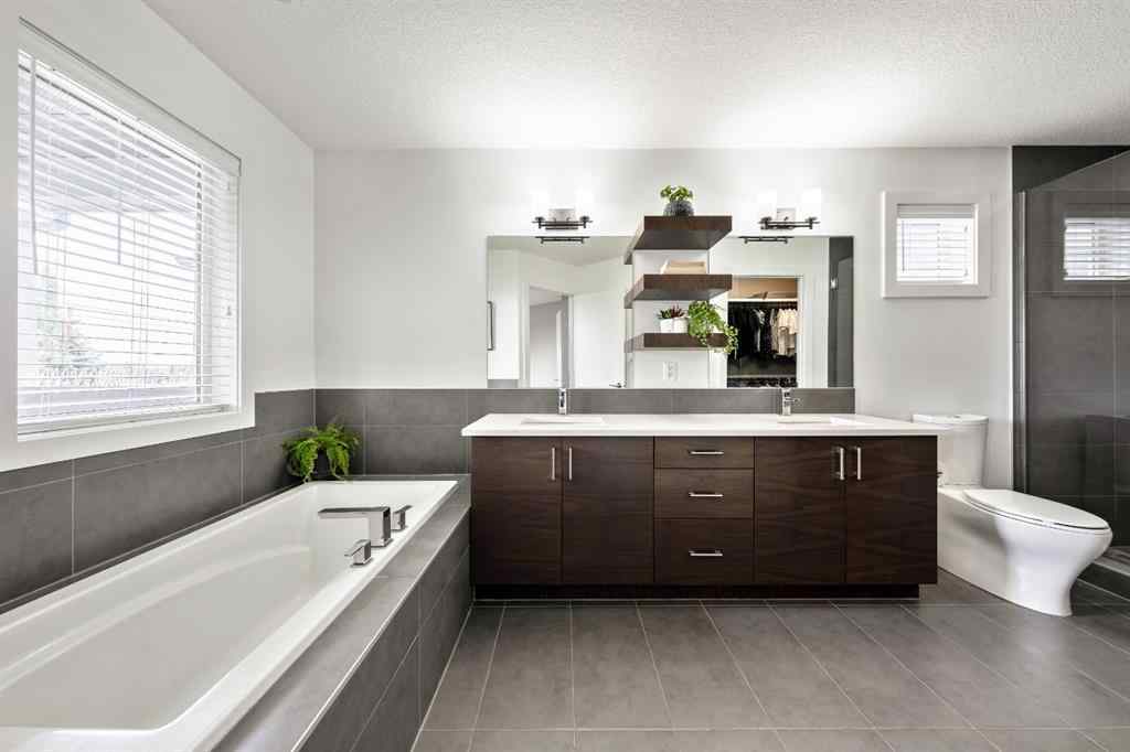 MLS® A2260796 - Unit #4 2428 30 Street SW in Killarney/Glengarry Calgary, Residential