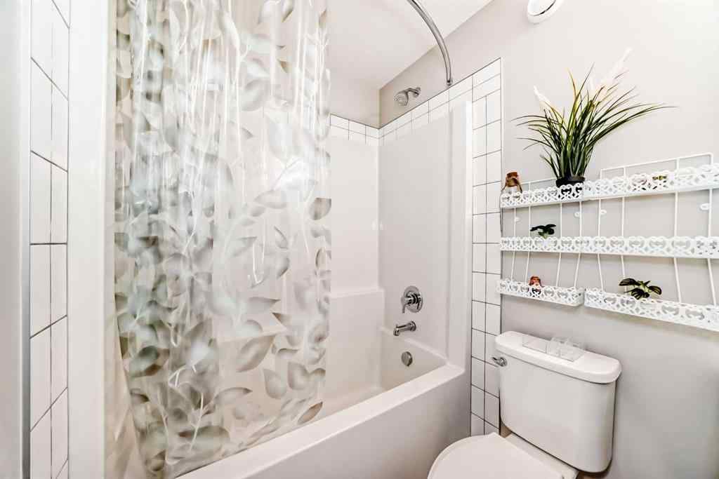 MLS® A2260815 - 615 Kingsmere Way SE in Kings Heights Airdrie, Residential