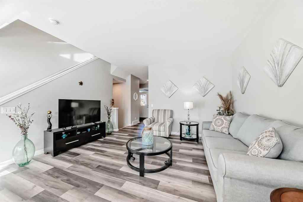 MLS® A2260815 - 615 Kingsmere Way SE in Kings Heights Airdrie, Residential