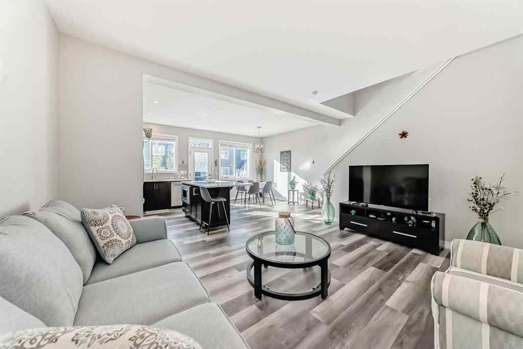 MLS® A2260815 - 615 Kingsmere Way SE in Kings Heights Airdrie, Residential