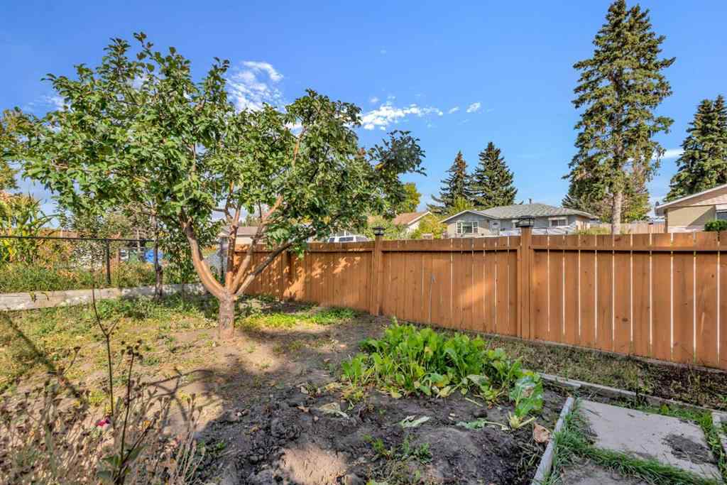 MLS® A2260817 - 713 44 Street SE in Forest Heights Calgary, Residential