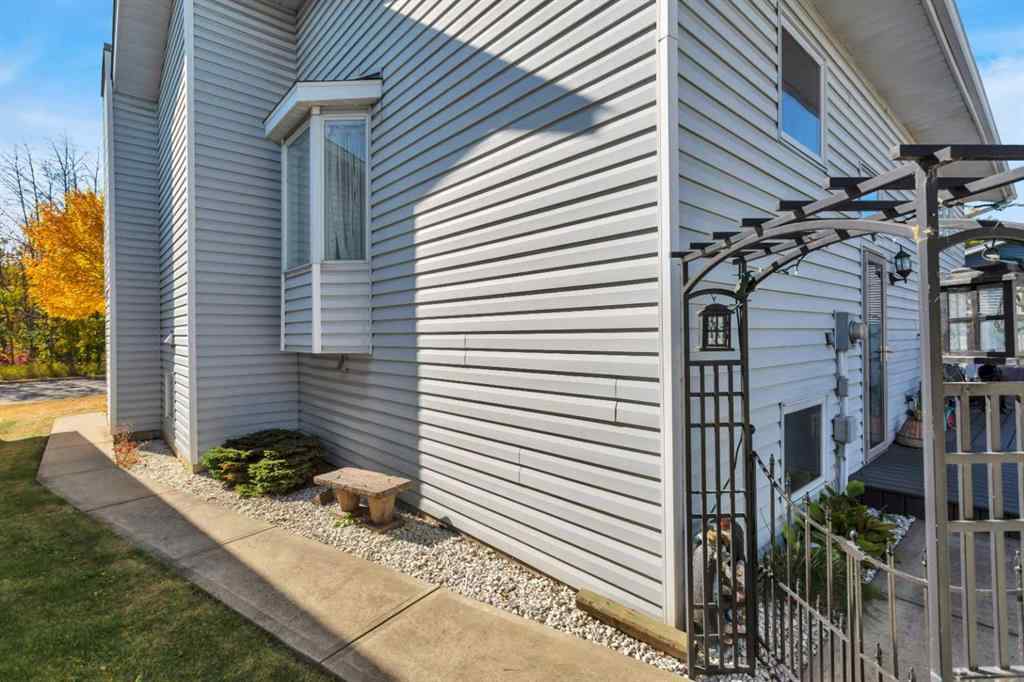 MLS® A2260823 - 226 Glendale Boulevard  in Glendale Red Deer, Residential