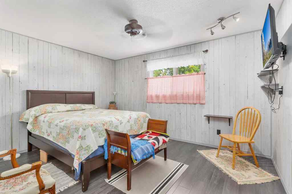 MLS® A2260823 - 226 Glendale Boulevard  in Glendale Red Deer, Residential