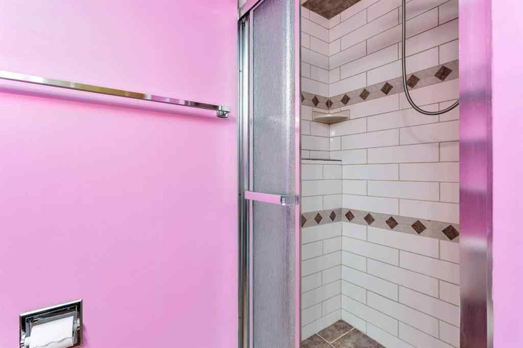 MLS® A2260823 - 226 Glendale Boulevard  in Glendale Red Deer, Residential