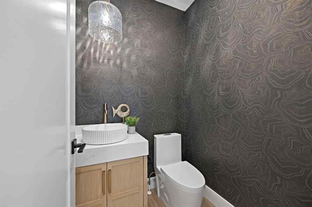 MLS® A2260825 - 634 21 Avenue NW in Mount Pleasant Calgary, Residential