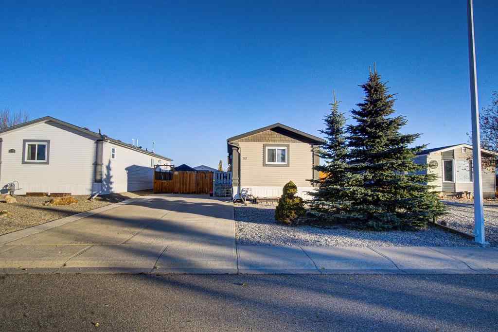 MLS® A2260827 - 32 Westover Crescent  in NONE Claresholm, Residential