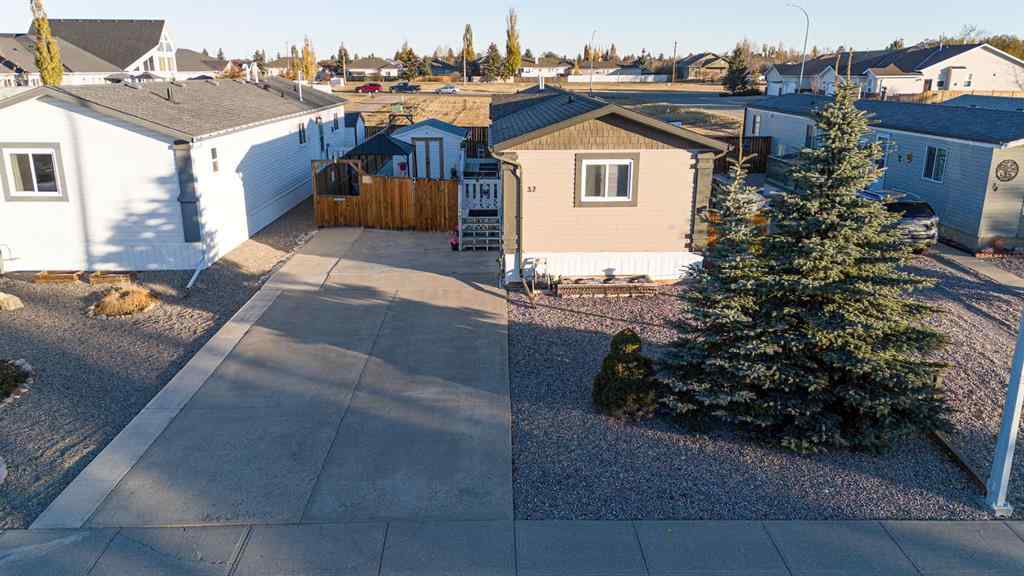 MLS® A2260827 - 32 Westover Crescent  in NONE Claresholm, Residential