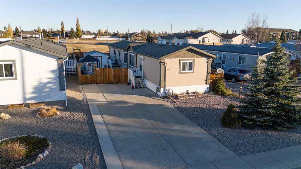 MLS® A2260827 - 32 Westover Crescent  in NONE Claresholm, Residential