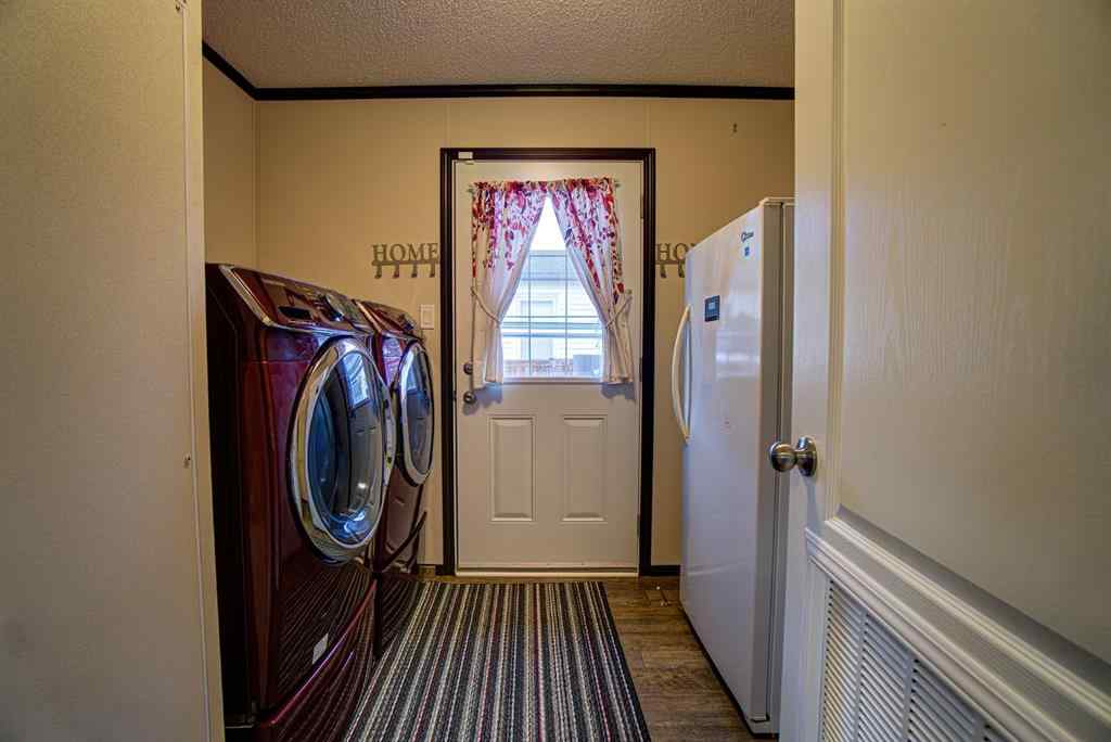 MLS® A2260827 - 32 Westover Crescent  in NONE Claresholm, Residential