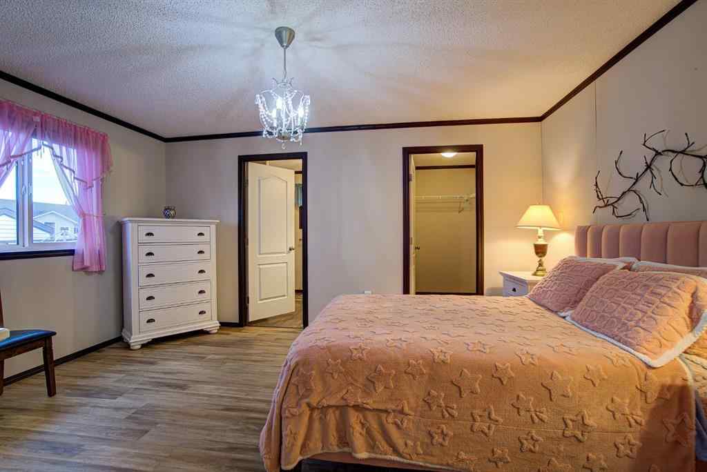 MLS® A2260827 - 32 Westover Crescent  in NONE Claresholm, Residential