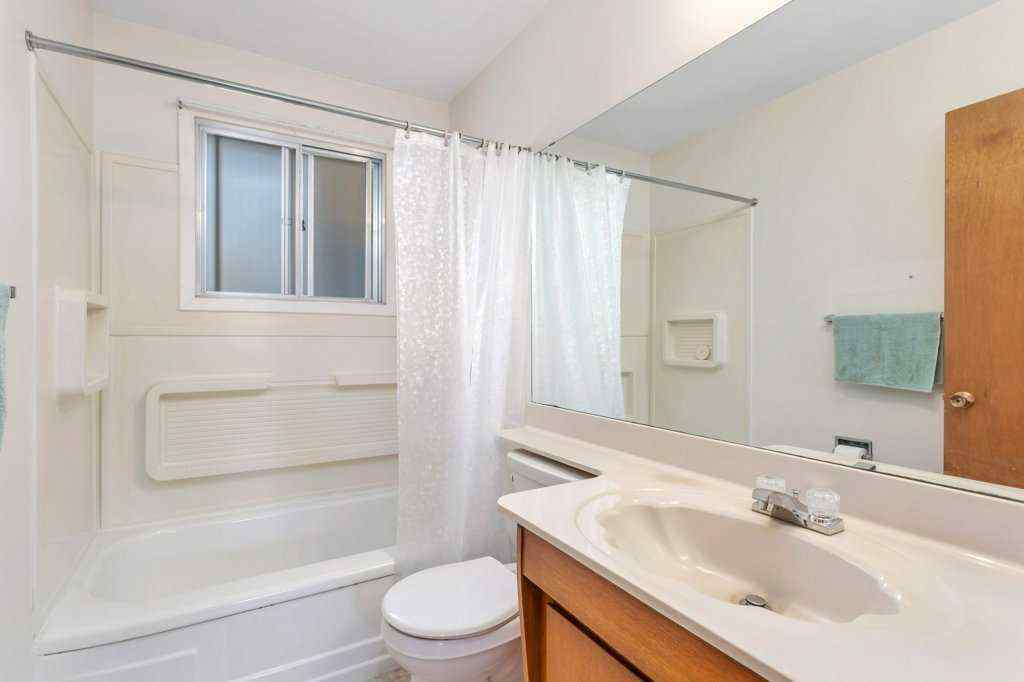 MLS® A2260828 - 516 Poplar Avenue  in NONE Trochu, Residential