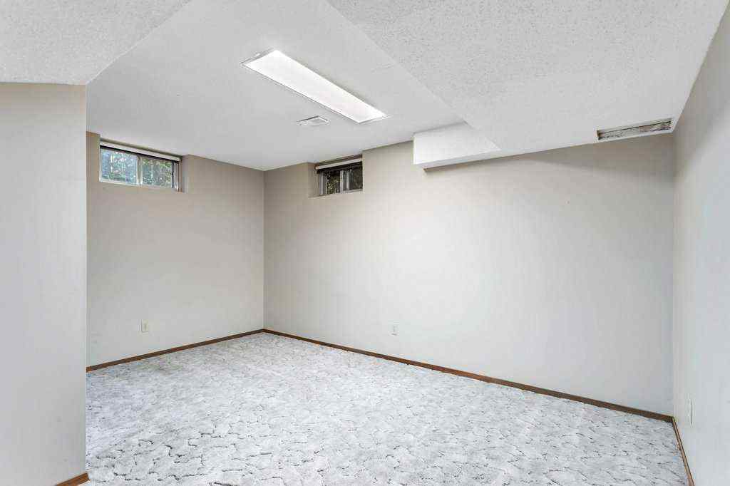 MLS® A2260828 - 516 Poplar Avenue  in NONE Trochu, Residential