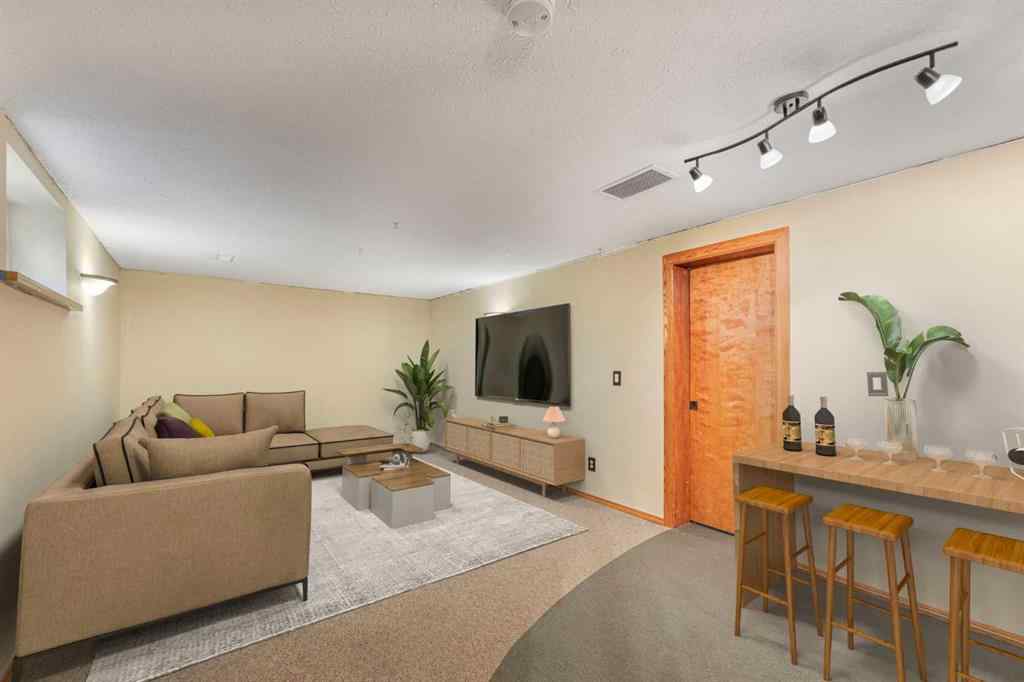 MLS® A2260834 - 1619 47 Street SW in Westgate Calgary, Residential