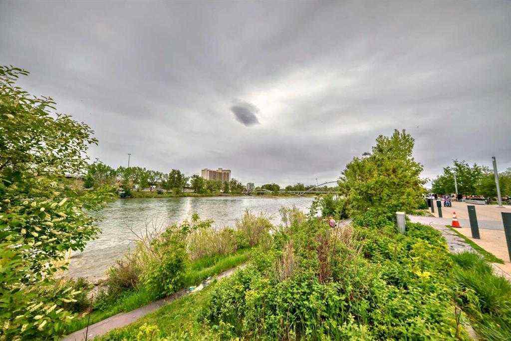 MLS® A2260838 - Unit #307 519 Riverfront Avenue SE in Downtown East Village Calgary, Residential