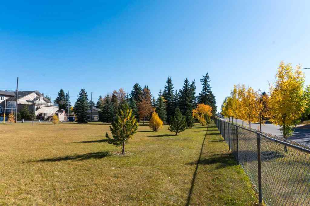 MLS® A2260841 - 8112 Bowness Road NW in Bowness Calgary, Residential