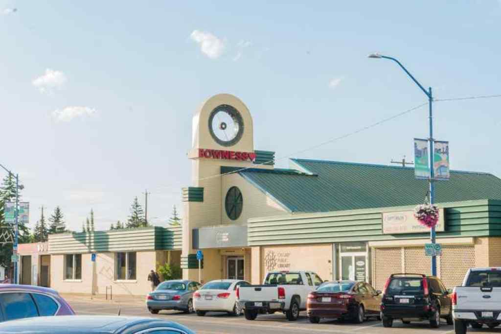 MLS® A2260841 - 8112 Bowness Road NW in Bowness Calgary, Residential