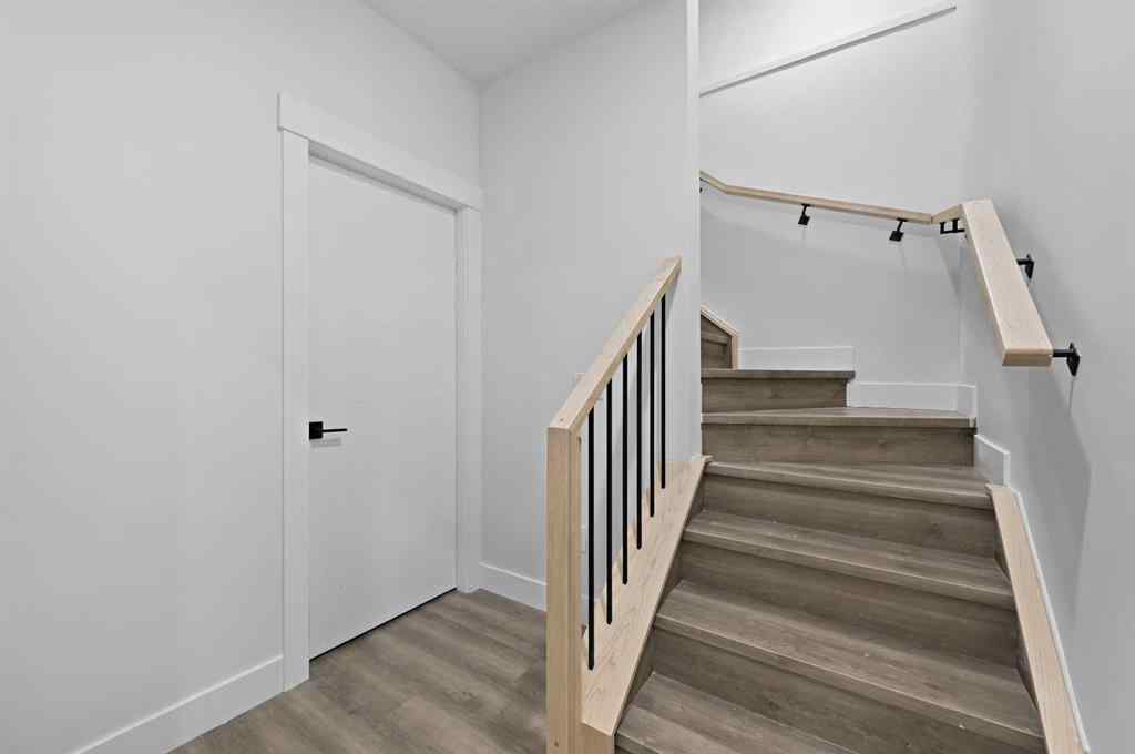 MLS® A2260841 - 8112 Bowness Road NW in Bowness Calgary, Residential