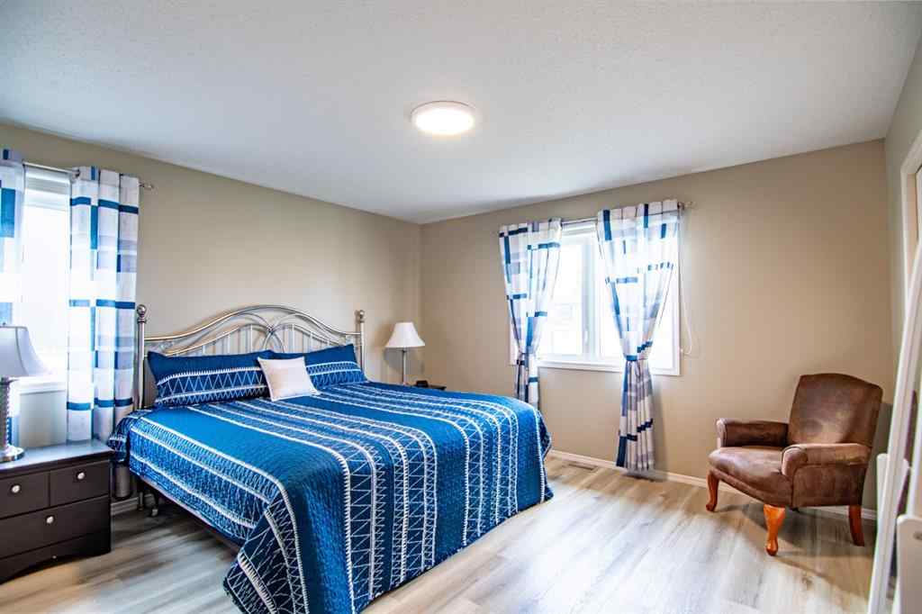 MLS® A2260856 - 8 Oswald Close  in Oriole Park West Red Deer, Residential