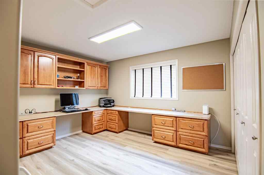 MLS® A2260856 - 8 Oswald Close  in Oriole Park West Red Deer, Residential