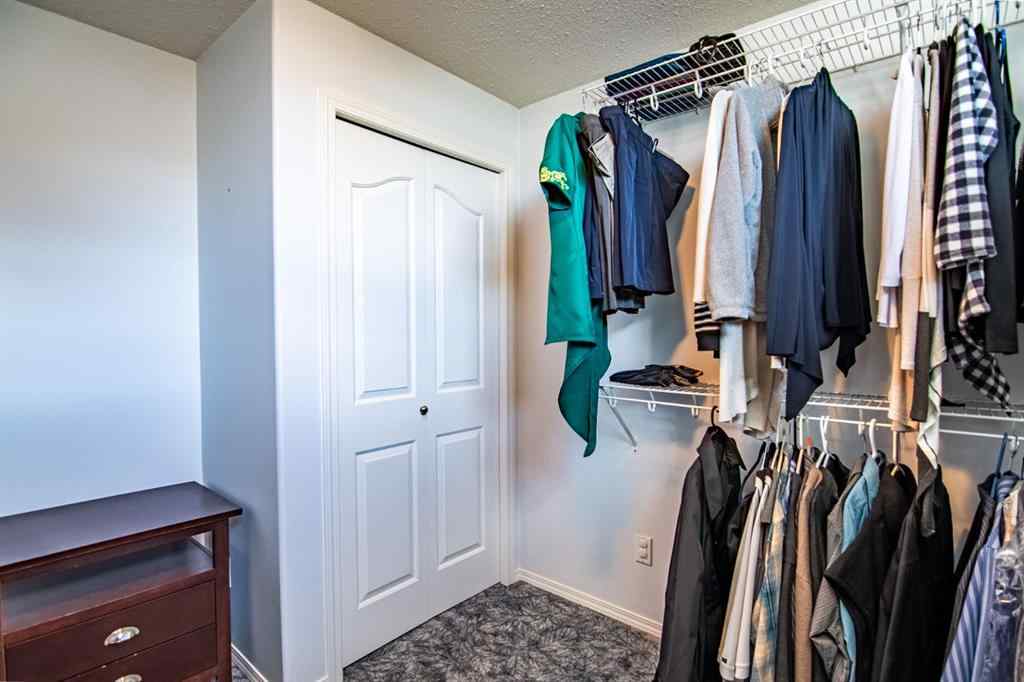 MLS® A2260856 - 8 Oswald Close  in Oriole Park West Red Deer, Residential