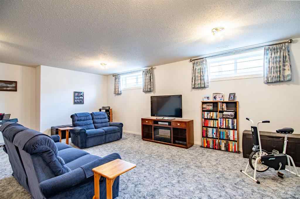 MLS® A2260856 - 8 Oswald Close  in Oriole Park West Red Deer, Residential