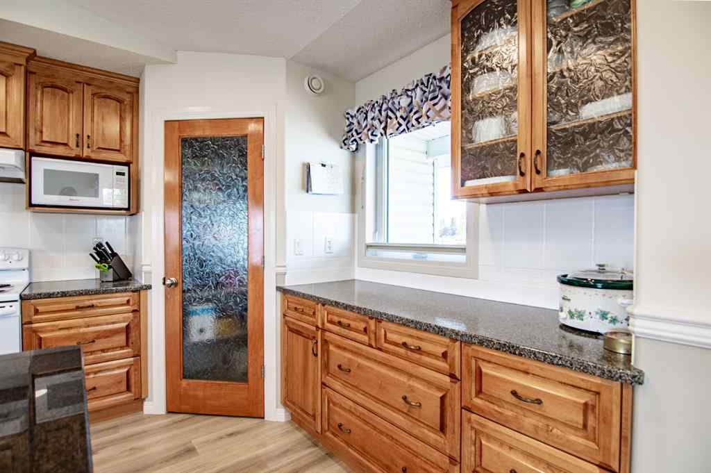 MLS® A2260856 - 8 Oswald Close  in Oriole Park West Red Deer, Residential