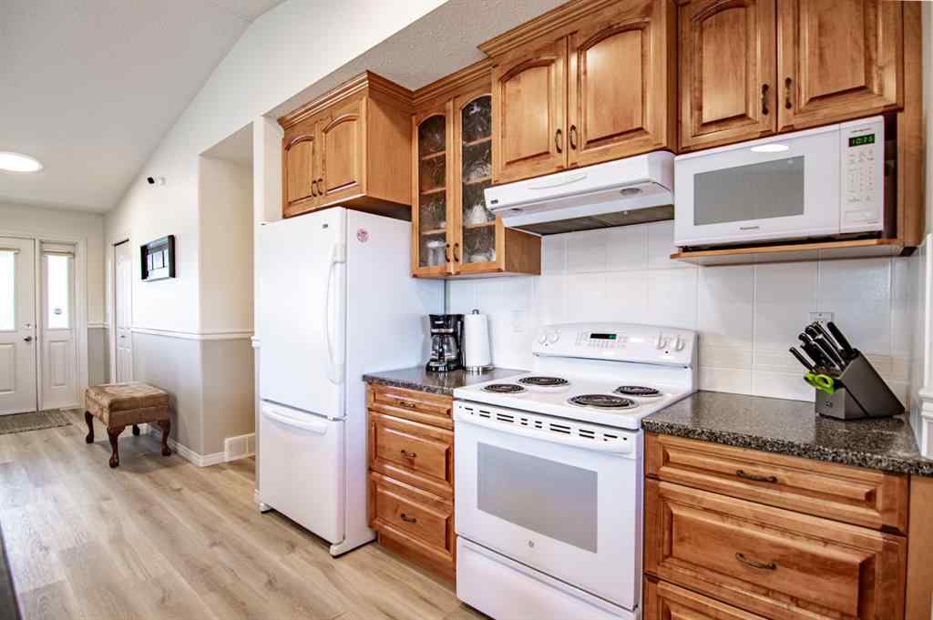 MLS® A2260856 - 8 Oswald Close  in Oriole Park West Red Deer, Residential