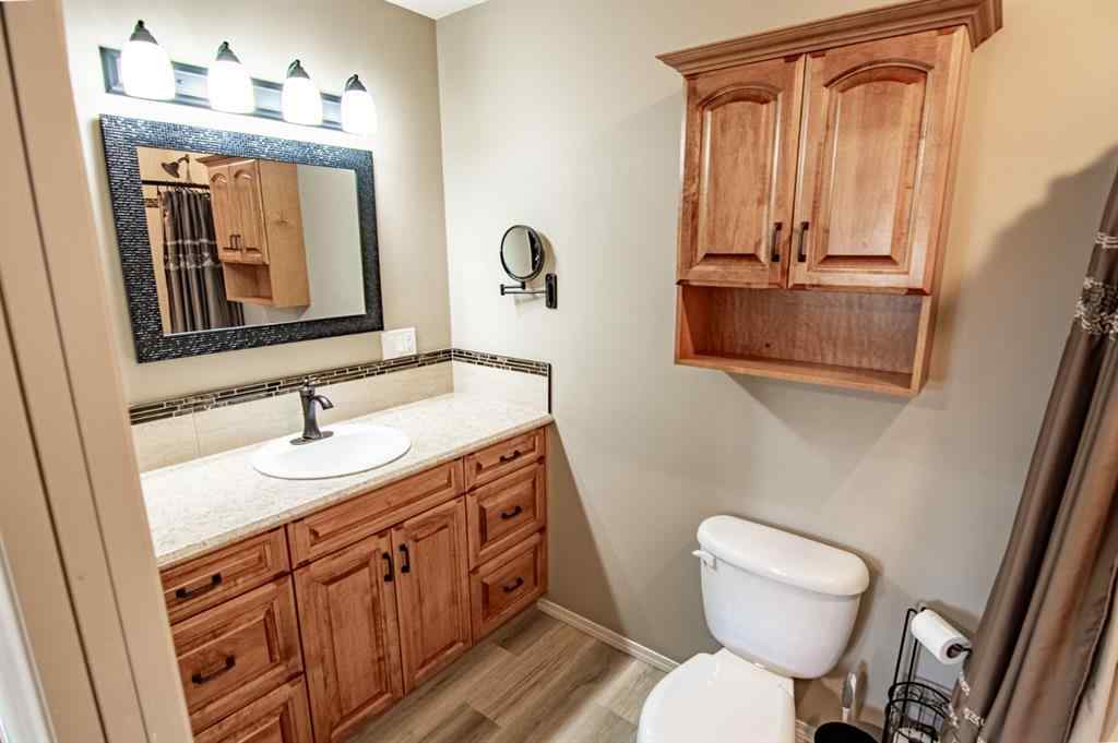 MLS® A2260856 - 8 Oswald Close  in Oriole Park West Red Deer, Residential