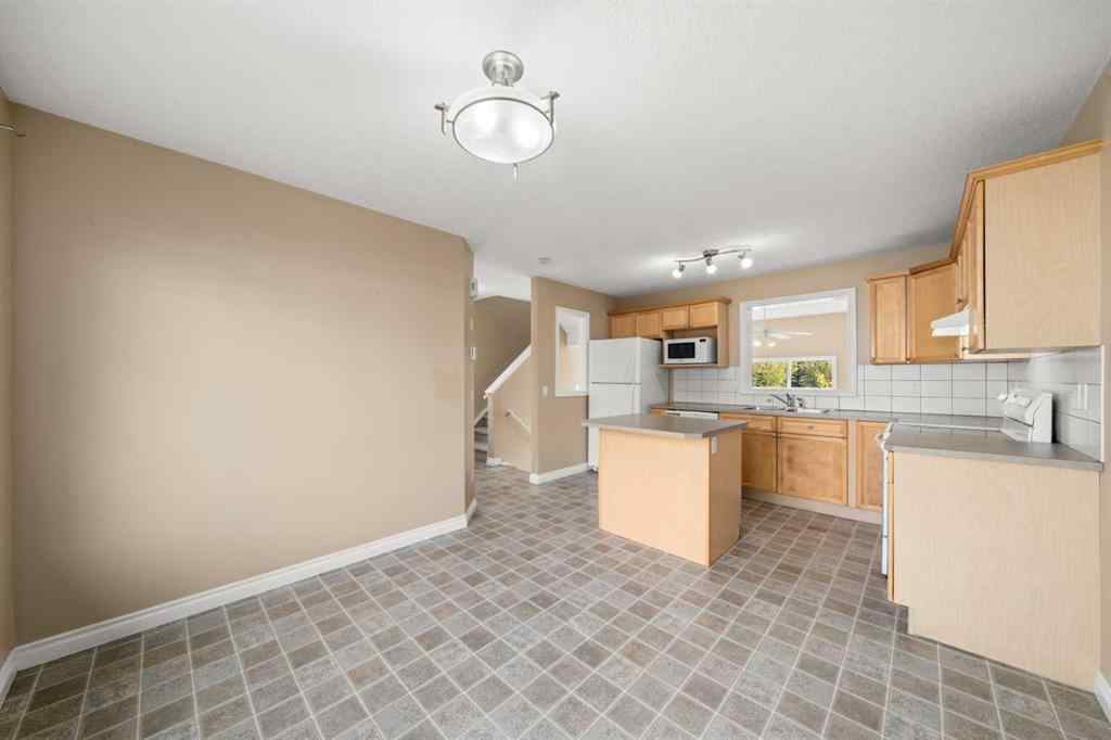 MLS® A2260860 - 70 Crystal Shores Cove  in Crystal Shores Okotoks, Residential