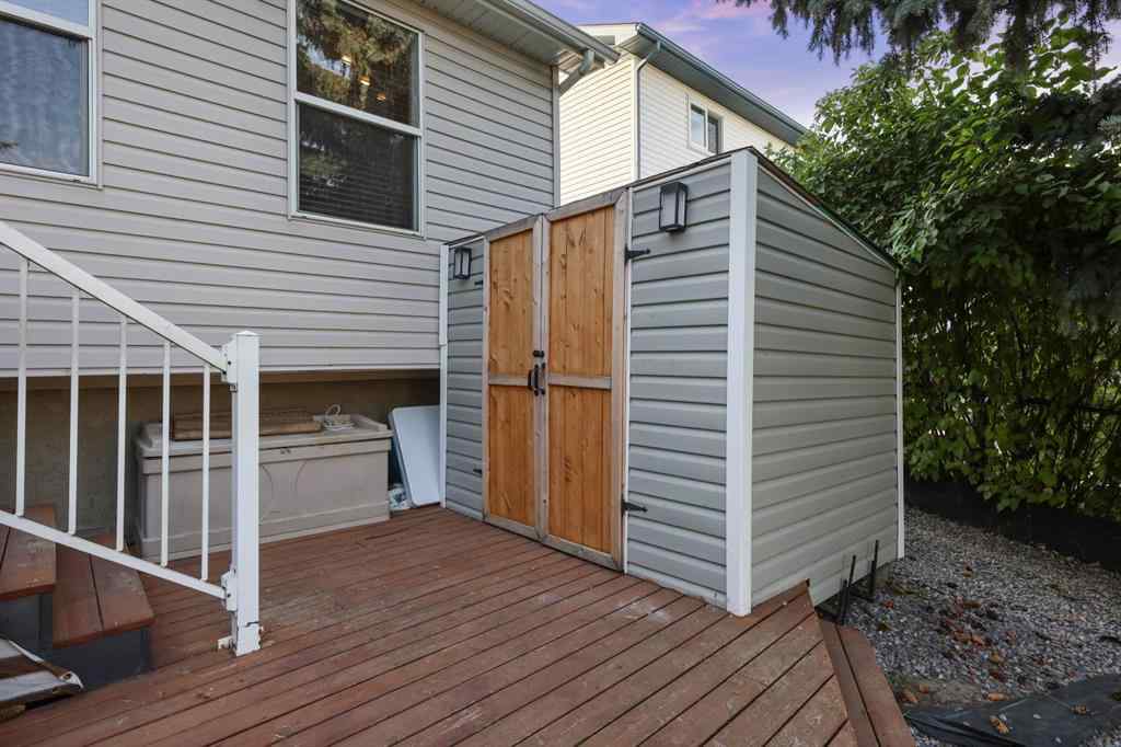 MLS® A2260862 - 3720 Douglas Ridge Way SE in Douglasdale/Glen Calgary, Residential