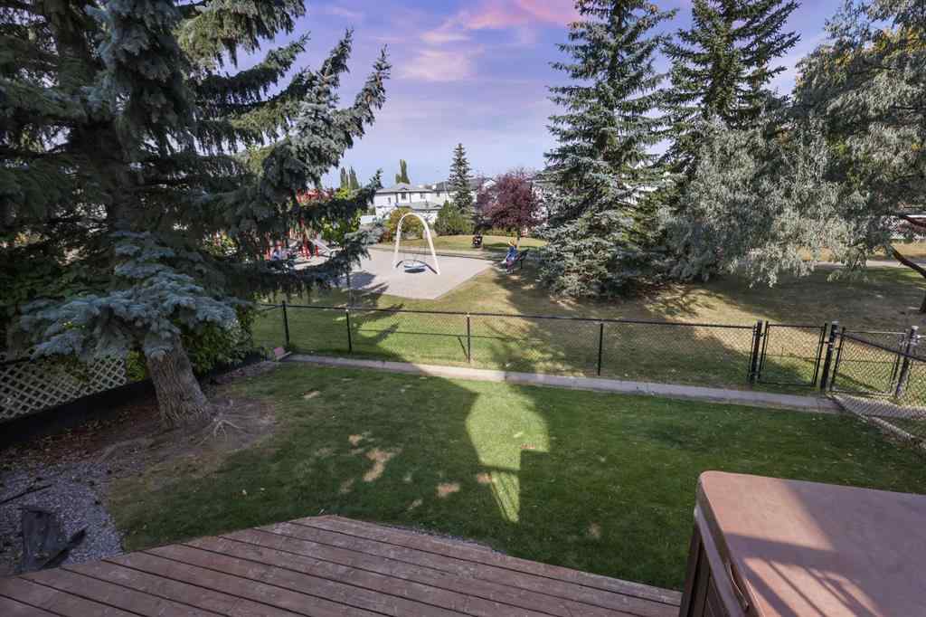 MLS® A2260862 - 3720 Douglas Ridge Way SE in Douglasdale/Glen Calgary, Residential