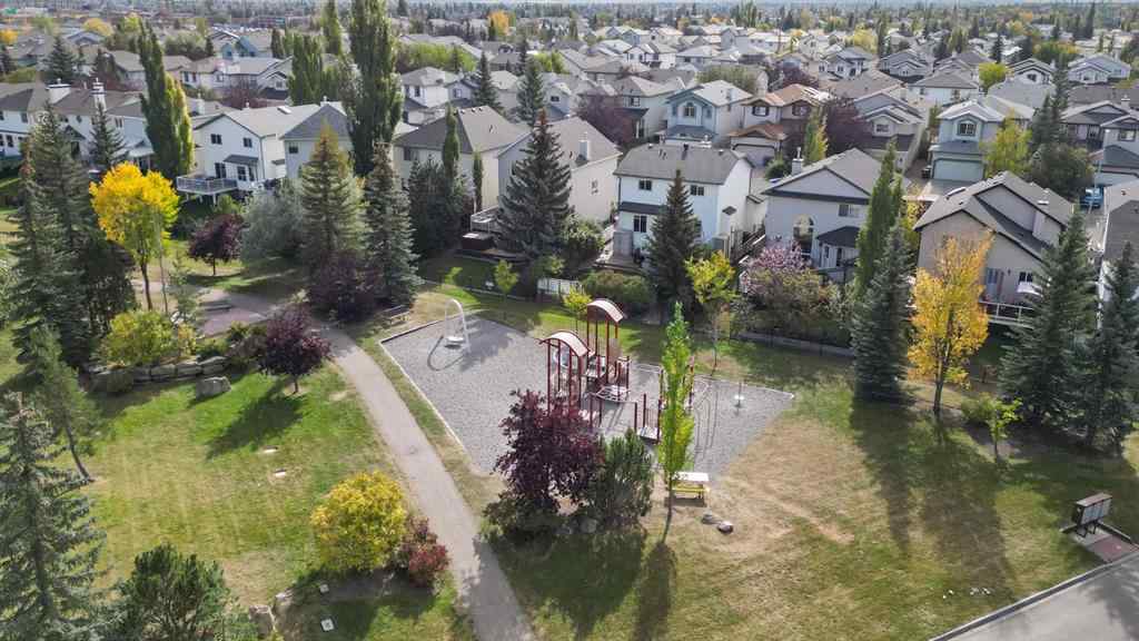 MLS® A2260862 - 3720 Douglas Ridge Way SE in Douglasdale/Glen Calgary, Residential