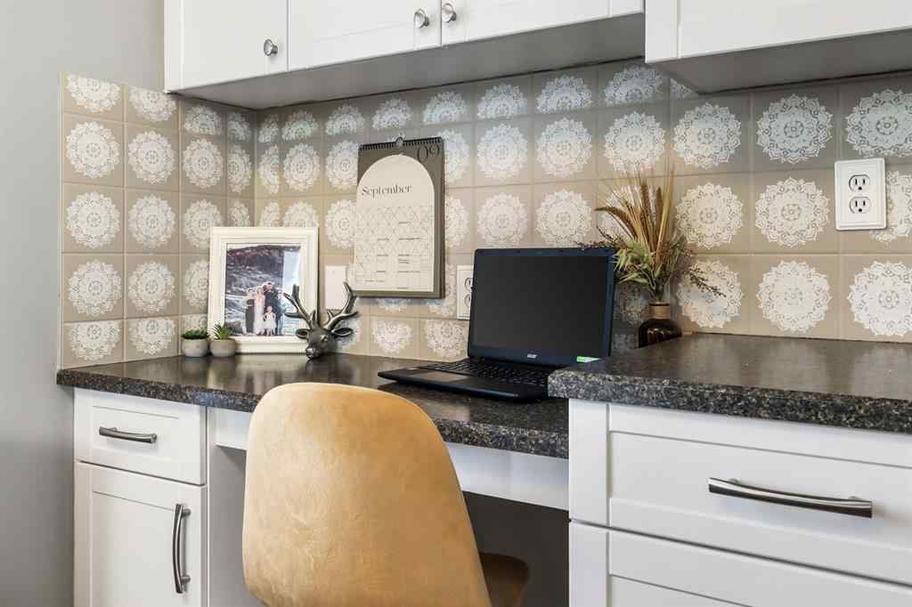 MLS® A2260862 - 3720 Douglas Ridge Way SE in Douglasdale/Glen Calgary, Residential