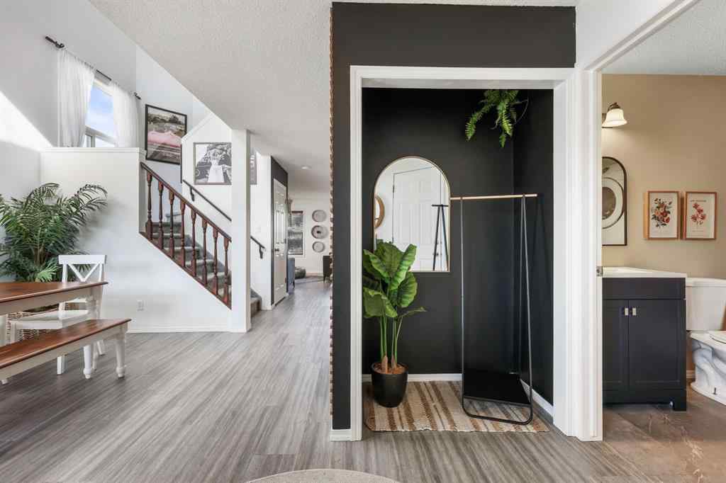 MLS® A2260862 - 3720 Douglas Ridge Way SE in Douglasdale/Glen Calgary, Residential