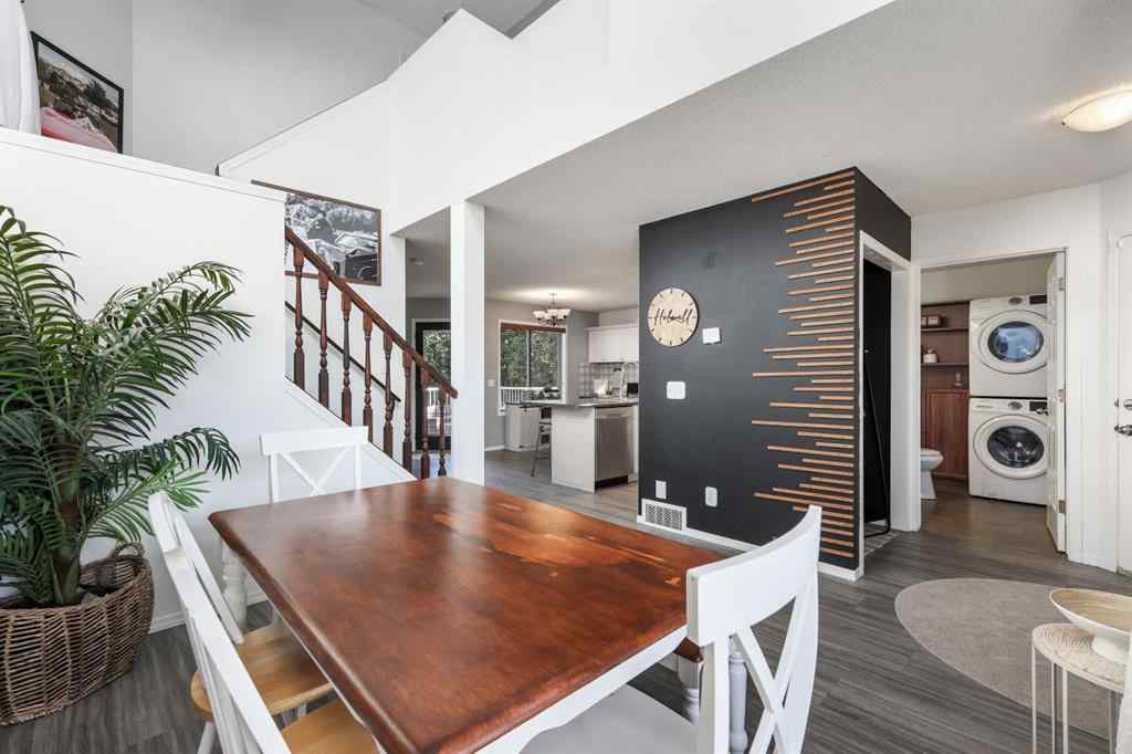 MLS® A2260862 - 3720 Douglas Ridge Way SE in Douglasdale/Glen Calgary, Residential