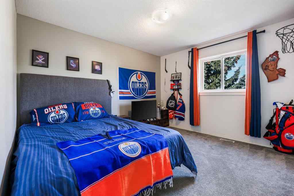 MLS® A2260862 - 3720 Douglas Ridge Way SE in Douglasdale/Glen Calgary, Residential