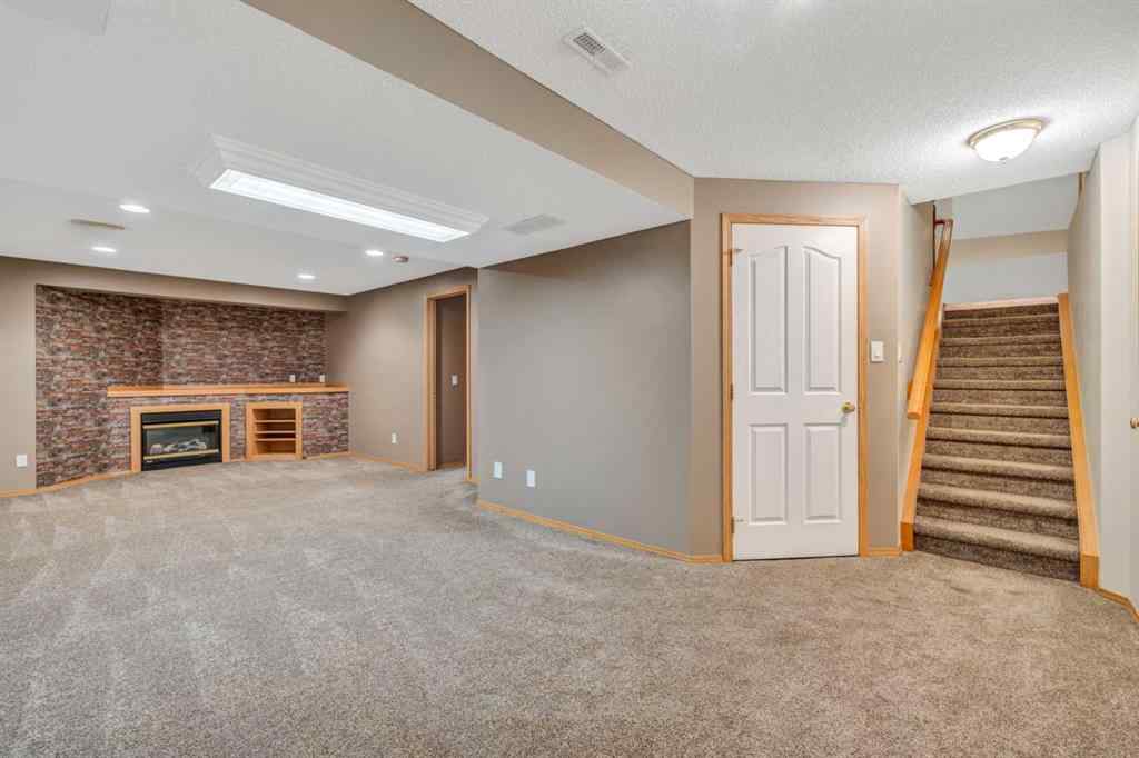 MLS® A2260864 - 60 Citadel Peak Mews NW in Citadel Calgary, Residential