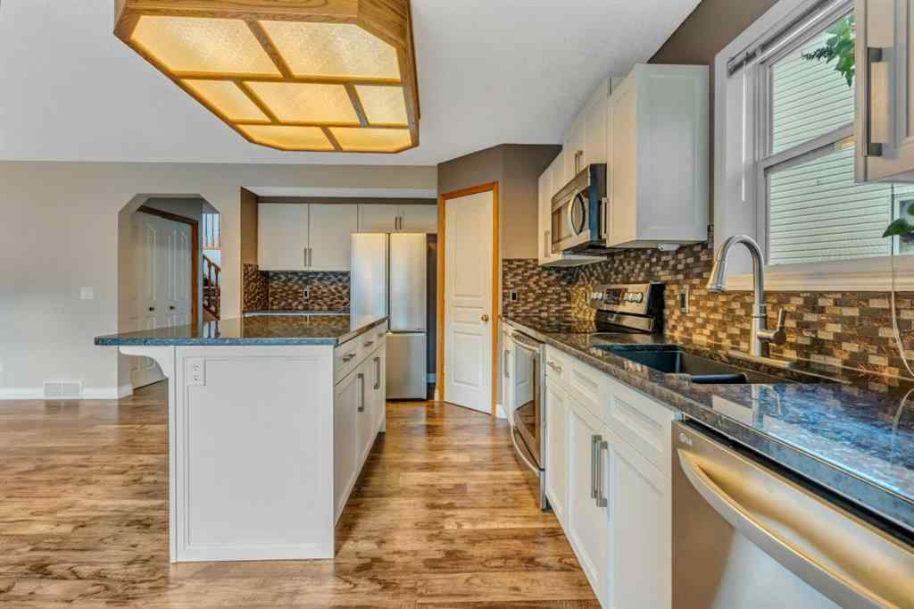 MLS® A2260864 - 60 Citadel Peak Mews NW in Citadel Calgary, Residential